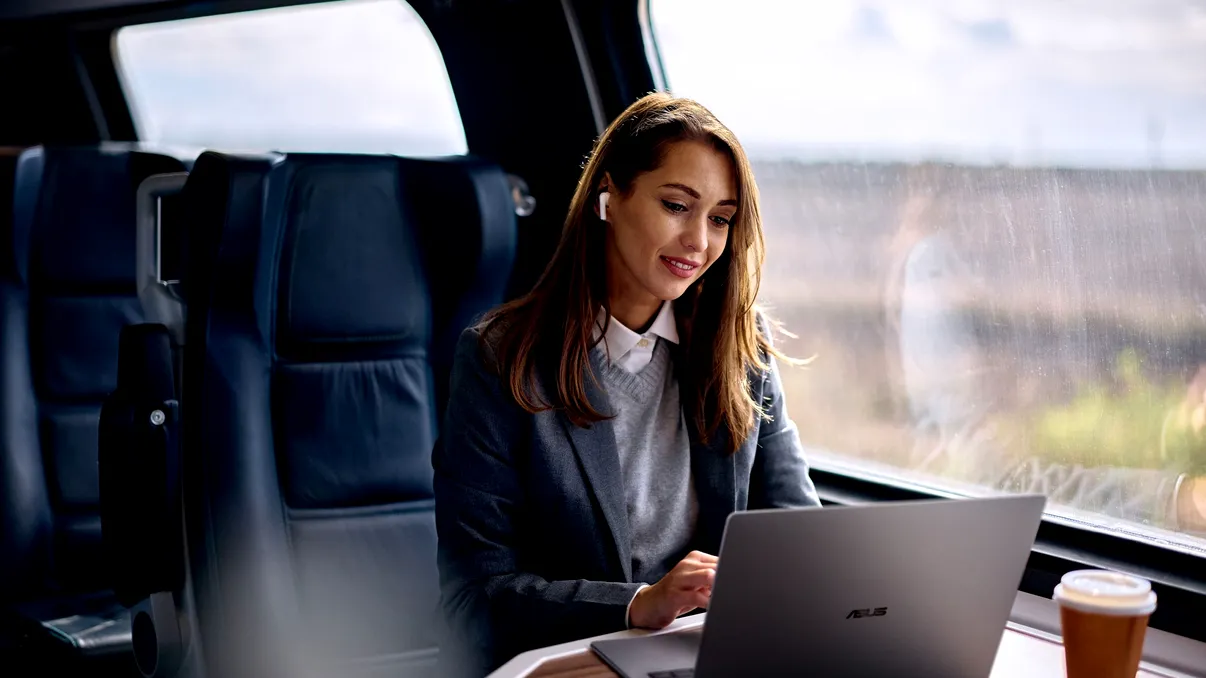 ASUS ExpertBook P5 G2, noul laptop business cu AI, securitate enterprise și performanță de top pentru profesioniști