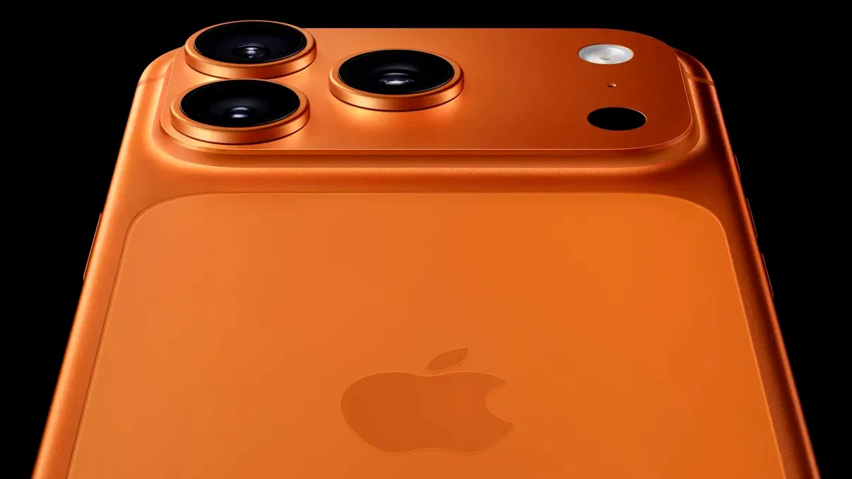 Păcăleala începutului de an: cum a crezut un chinez că a câștigat un iPhone, ce a găsit în cutie, de fapt