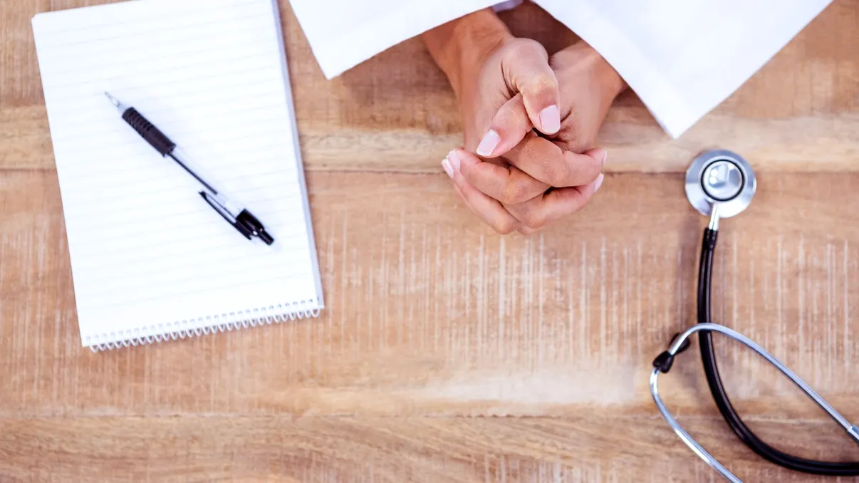Studiu: Românii apelează tot mai puțin la medicul de familie, în timp ce statisticile arată că suntem tot mai bolnavi