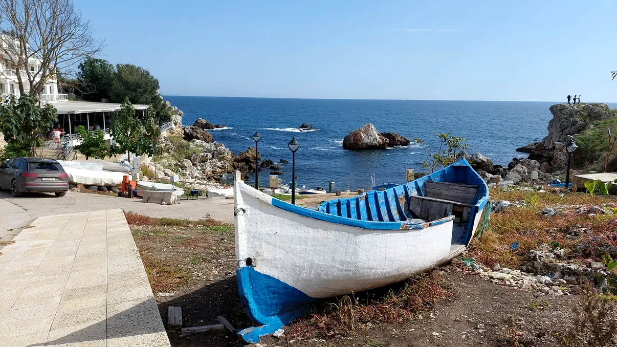 Bulgaria a înregistrat un număr record de turiști din România anul trecut. De ce au fost atrași românii de litoralul bulgăresc