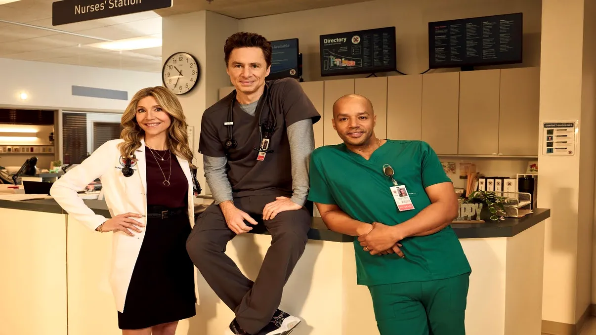 „Stagiarii” revine pe Disney+ - J.D. și Turk se întorc într-o continuare care mizează pe nostalgie și pe o nouă generație de medici
