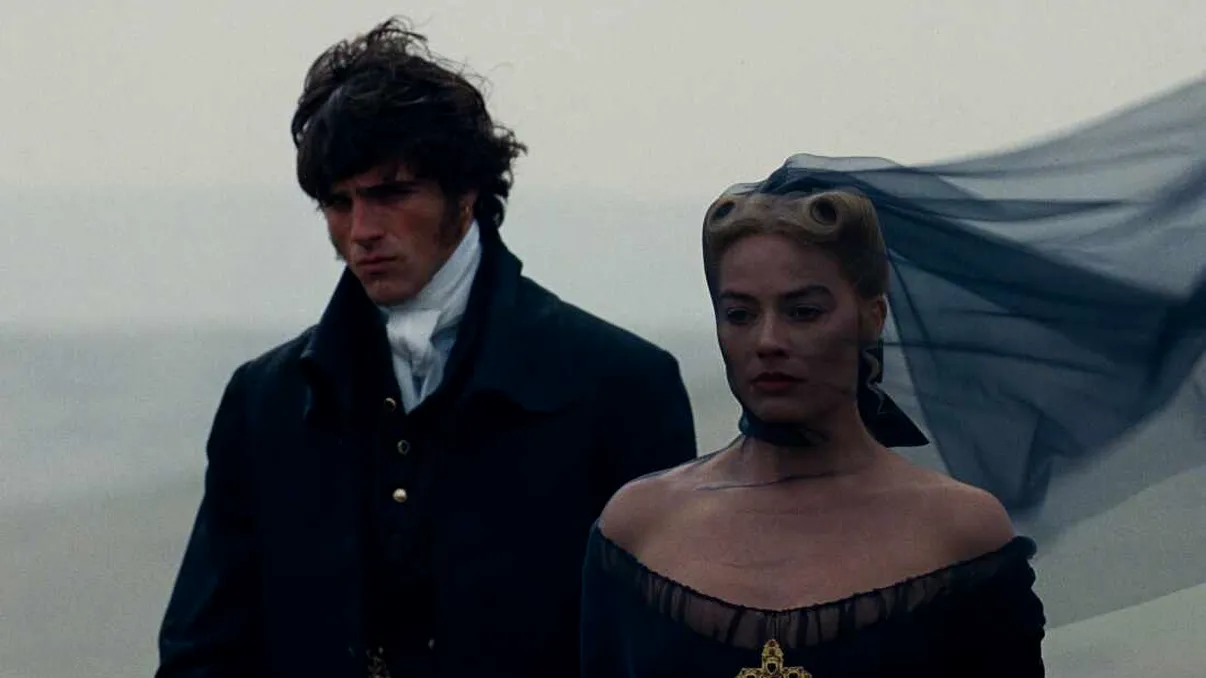 „La răscruce de vânturi” revine pe ecrane: filmul Wuthering Heights din 2026 divide publicul, dar nu e cea mai slabă adaptare