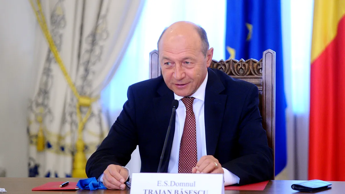 Ce s-ar întâmpla dacă statele UE ar trece sub umbrela nucleară a Franței. Avertismentul transmis de Traian Băsescu