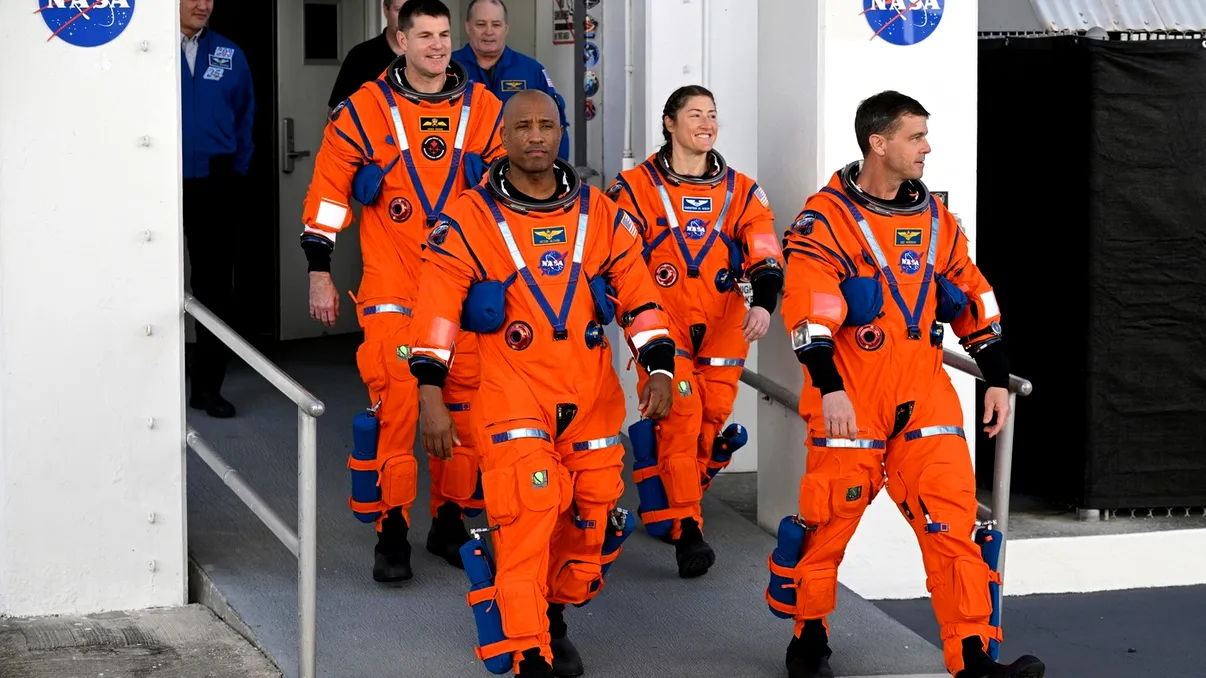 NASA transformă Artemis II într-o misiune pe care o poți urmări din palmă: vezi în timp real cum Orion zboară spre Lună