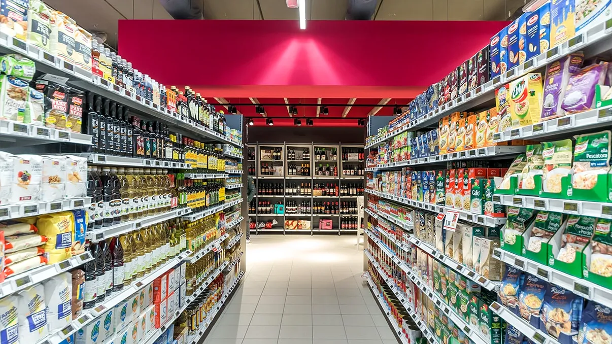 Supermarketul care reduce prețurile cu până la 70% înainte de Paște. Ce oferte găsesc clienții