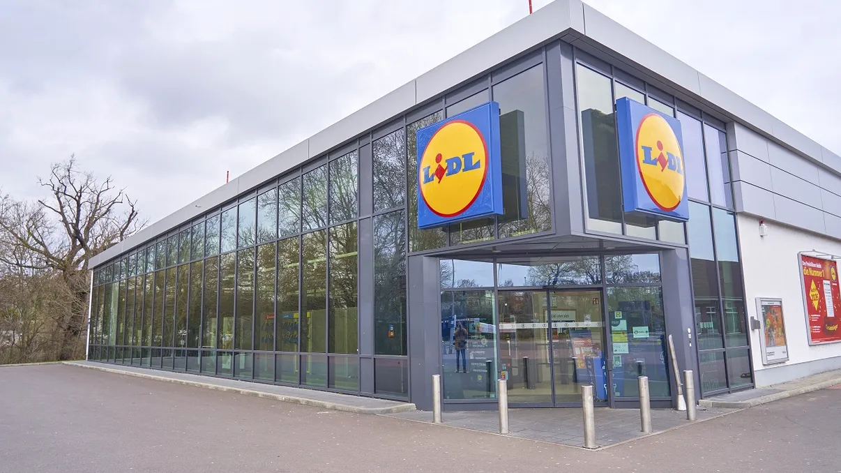 Topul celor mai mari importatori de mâncare din România. Locul al treilea este neaşteptat. Lidl este pe prima poziţie