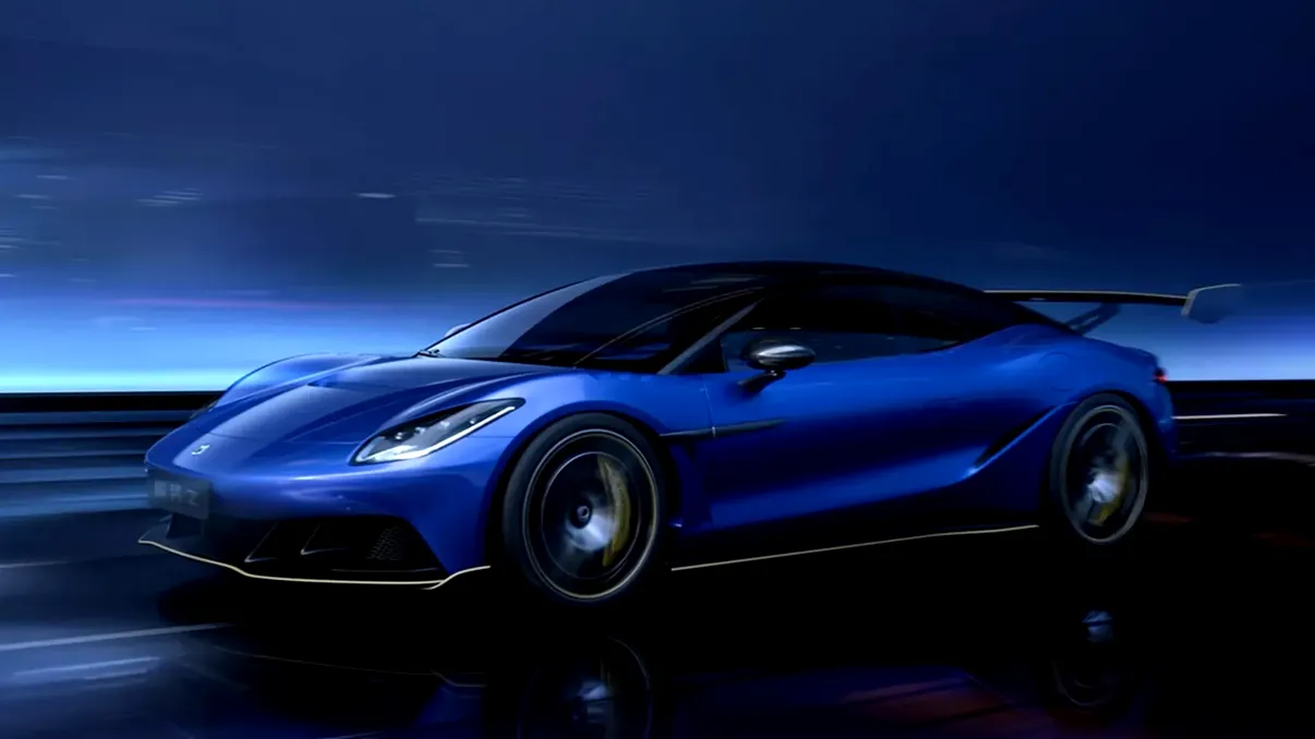 Rivala chinezească și electrică la Porsche 911: o poveste „made in China” cu mașini, mulți cai-putere și James Bond