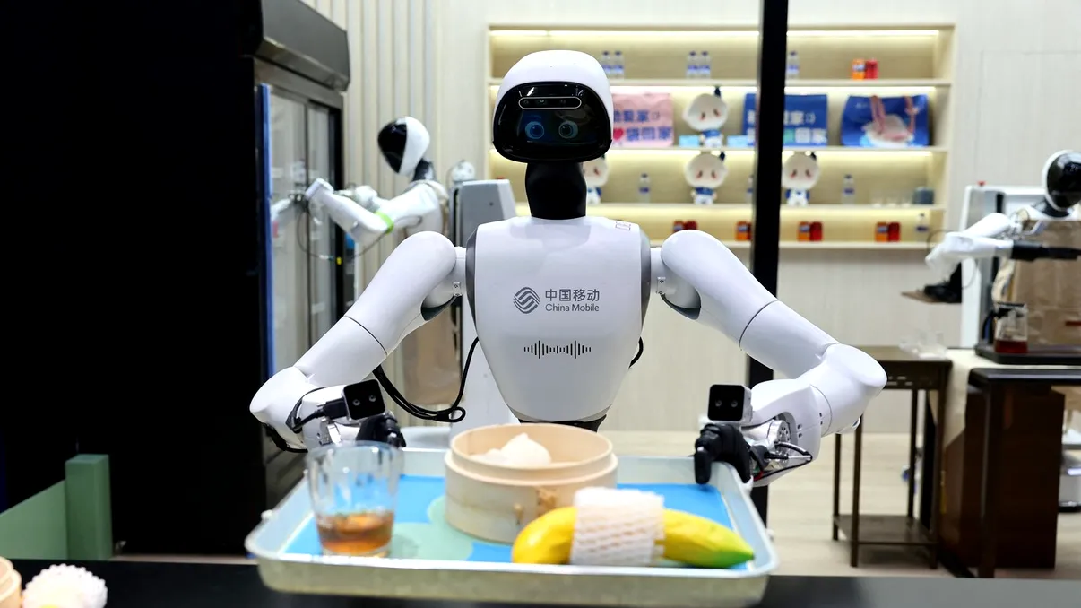 Automatizarea cu AI în industria alimentară: cum ajung roboții să crească risipa, nu eficiența