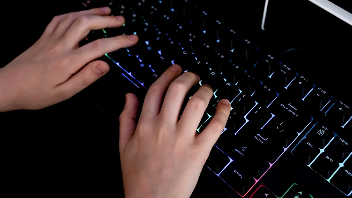 Un faimos dezvoltator de jocuri avertizează: folosirea excesivă a inteligenței artificiale în programare poate afecta creativitatea