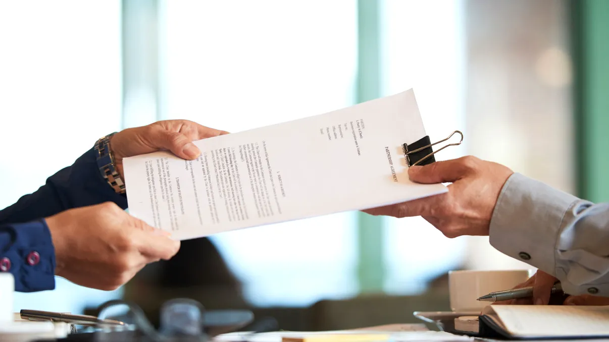 Ce trebuie să faci când primeşti o citaţie: paşi de urmat, conform unui avocat