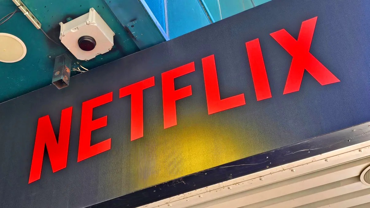 Netflix bate așteptările pe bursă, dar investitorii apasă panica: de ce au căzut acțiunile după rezultate solide