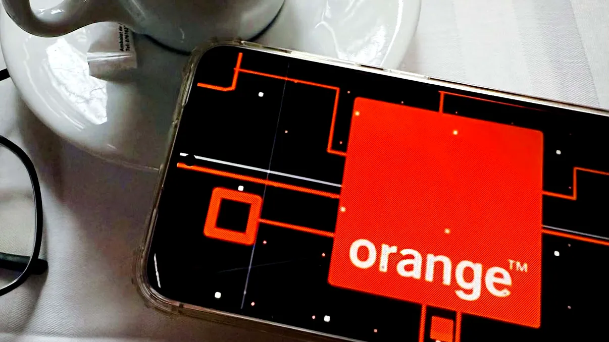 Orange vine cu abonamente noi: cât de bun e, de fapt, cel de 3 euro pe lună, cum îl obții