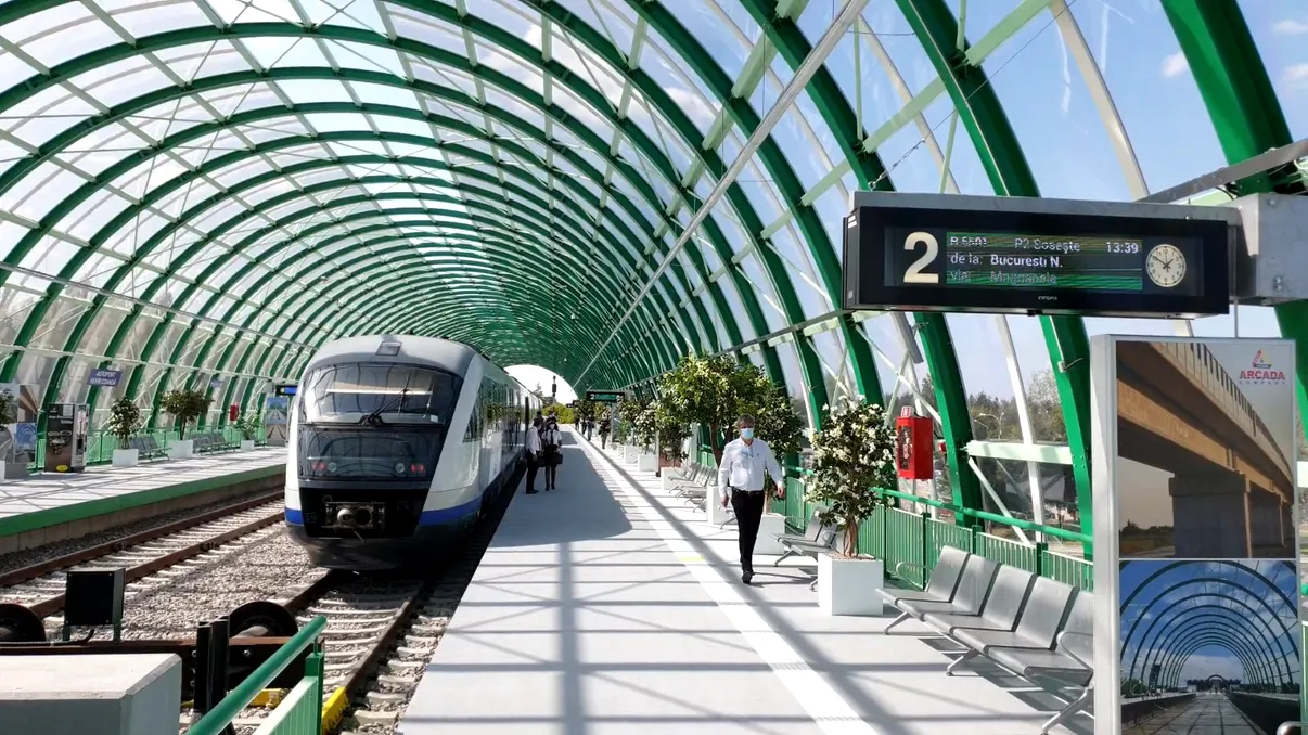 Trenul Otopeni - București, o dezamăgire pentru români şi turişti. De ce faci şi 45 de minute pe traseu: 