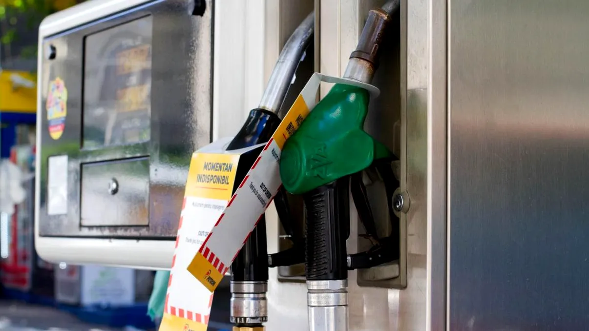 Cât vor mai rămâne ridicate prețurile la carburanți. Anunțul ministrului Energiei