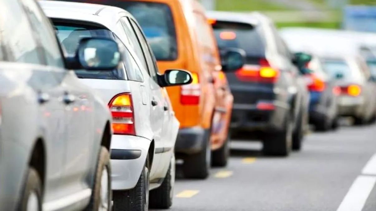 Circulație închisă pe 17 kilometri pe Drumul Expres Craiova – Pitești, la mai puțin de un an de la inaugurare. Ce variante au șoferii