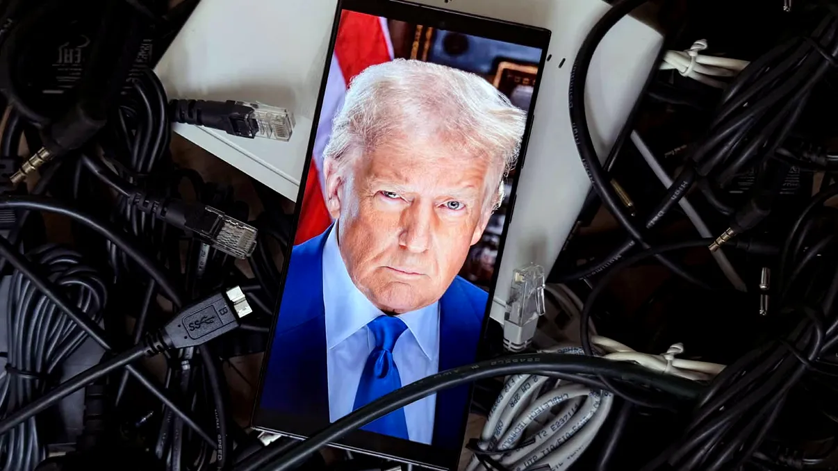 Europa, cu „întrerupătorul” digital în mâinile administrației Trump. Dependența de cloud-ul american devine un risc real