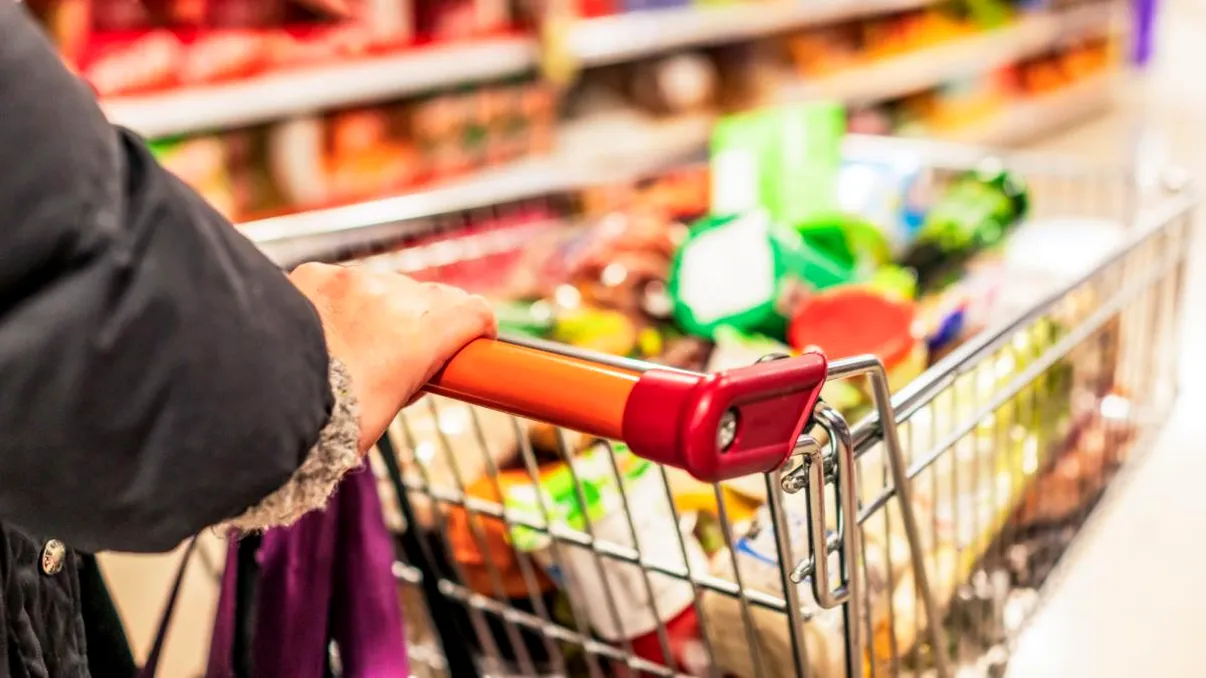 Programul supermarketurilor şi mall-urilor de 1 Mai 2026. De unde poţi face cumpărături de Ziua Muncii
