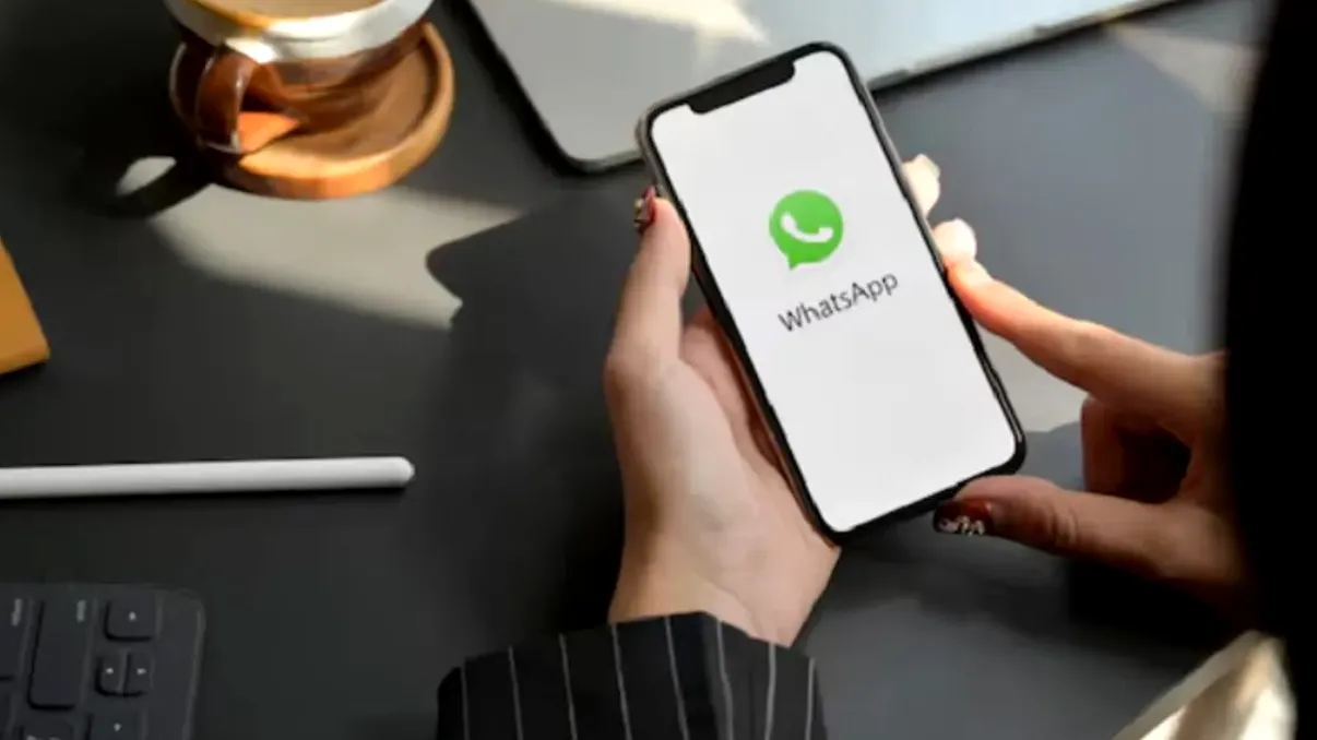 Meta, sub presiunea UE: WhatsApp ar putea fi deschis rivalilor din AI