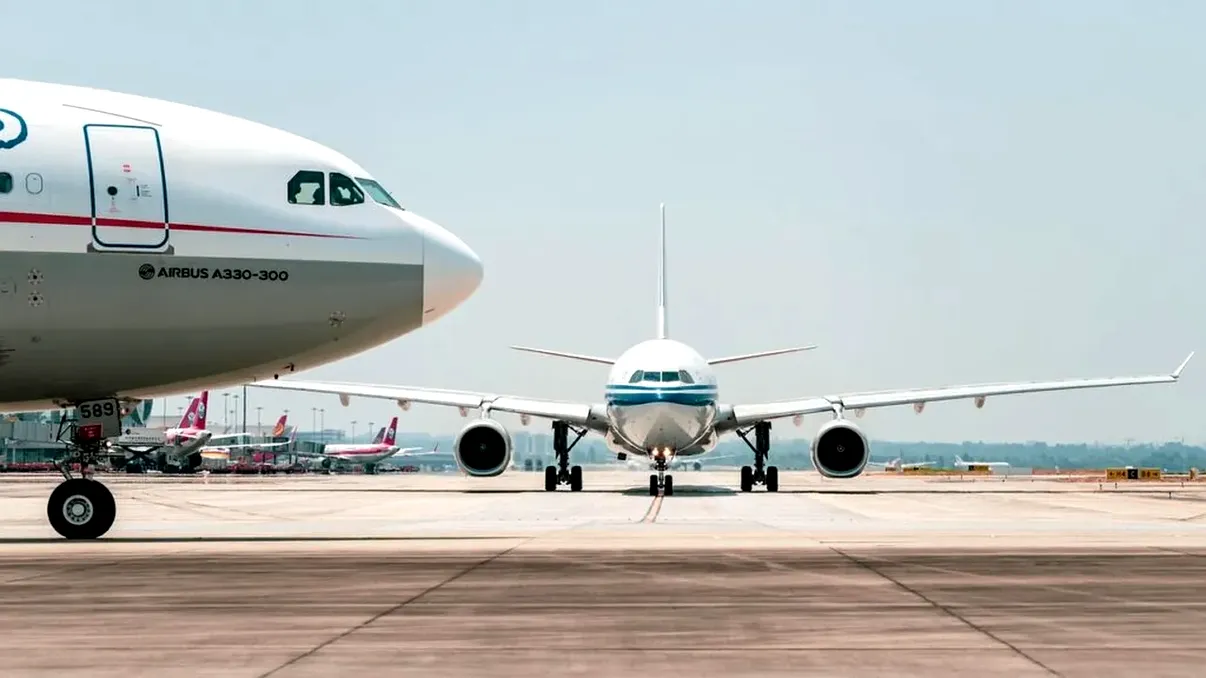 Ţara europeană care măreşte taxele de 7 ori pentru cei care zboară cu avionul. Este o mişcare fără precedent în UE