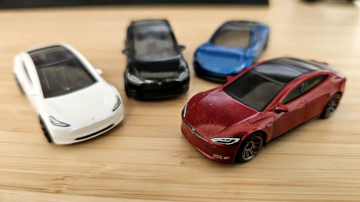 Tesla intră într-o zonă periculoasă: povestea șoferului care își pierde vederea și a fost împins spre FSD