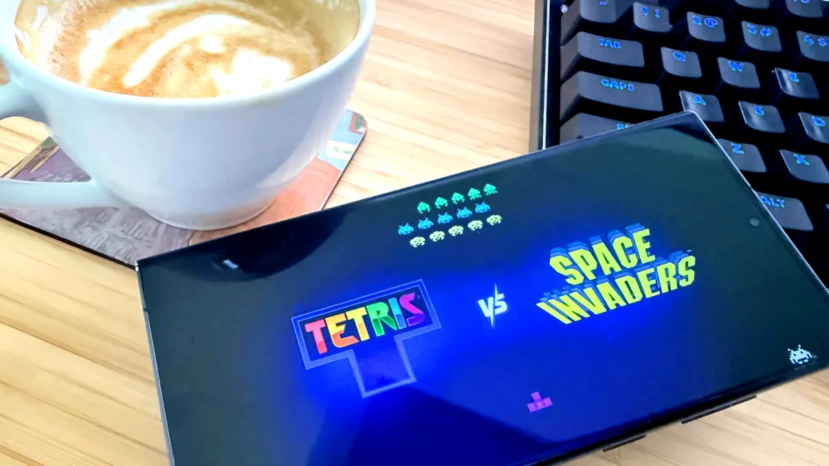 Tetris și Space Invaders se unesc într-un crossover istoric