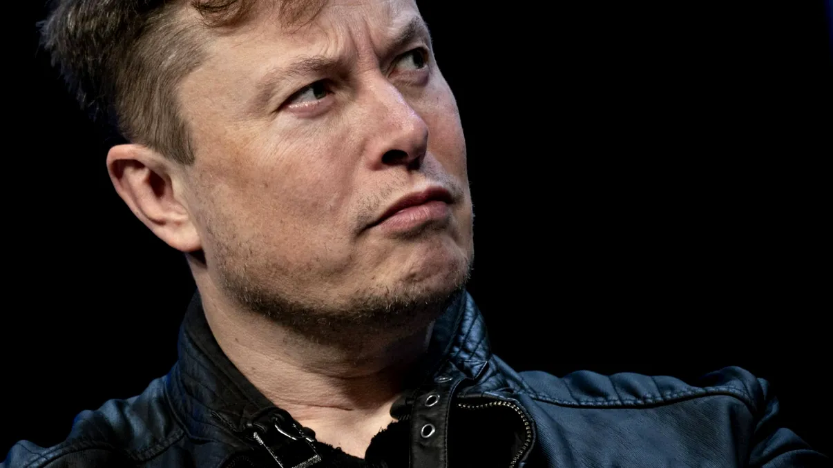 Pleacă încă un om important de la Tesla, iar semnele devin greu de ignorat: exodul care lovește fix în experiența clienților și viitorul Cybercab