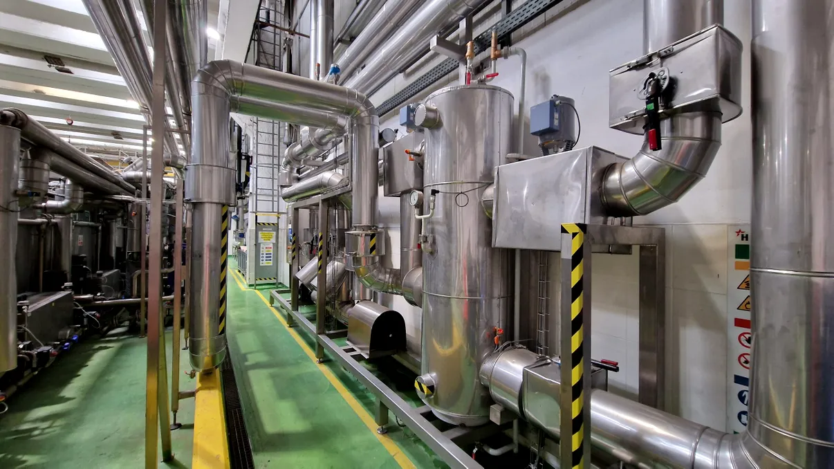 Fabricile importante din România care trec pe pompe de căldură pentru a proteja planeta și a reduce facturile. Investiția făcută de Heineken