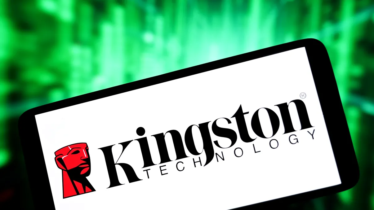 Kingston ridică ștacheta în centrele de date: SSD-ul uriaș de 30,72TB promite viteză extremă și performanță pentru AI și cloud
