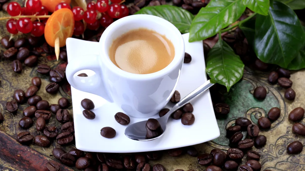 Matematicienii au descoperit formula pentru espresso perfect: cum transformă fizica fiecare ceașcă de cafea