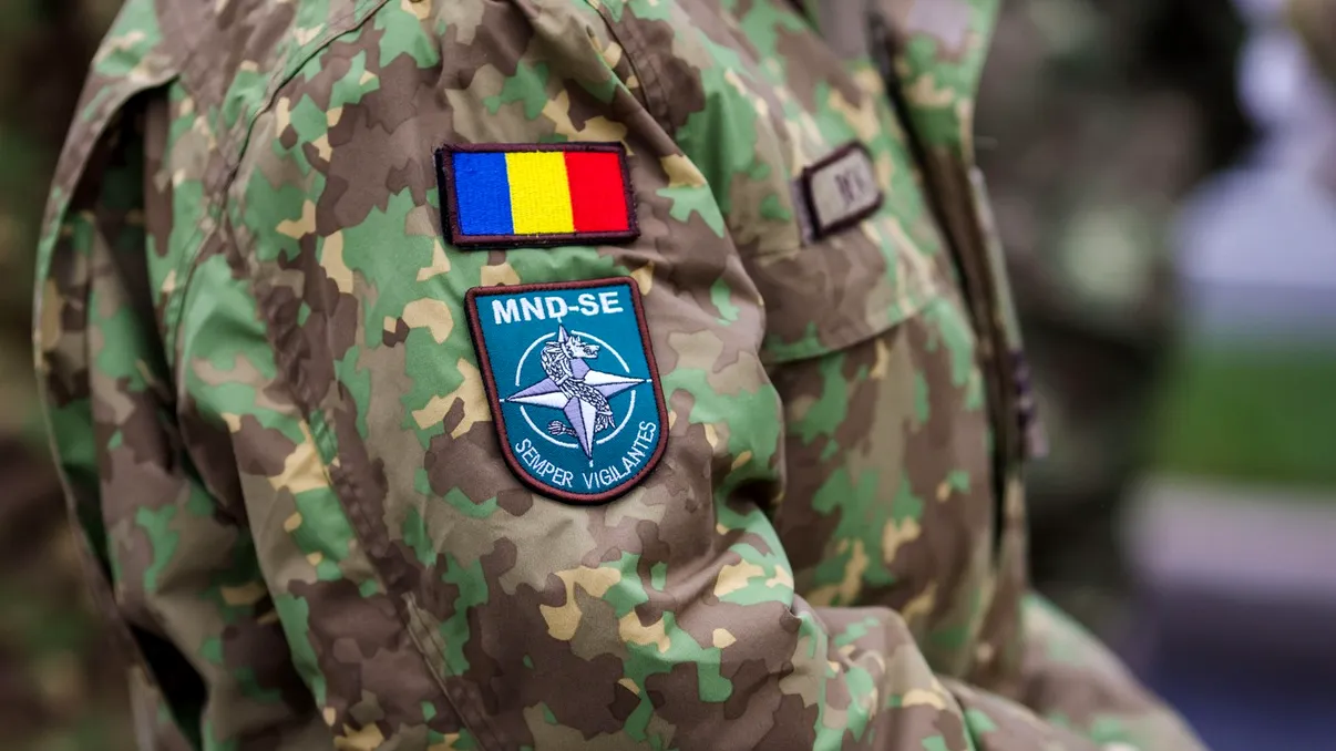 Situaţiile în care militarii nu mai pot avansa în grad. Greşelile care le iau acest drept