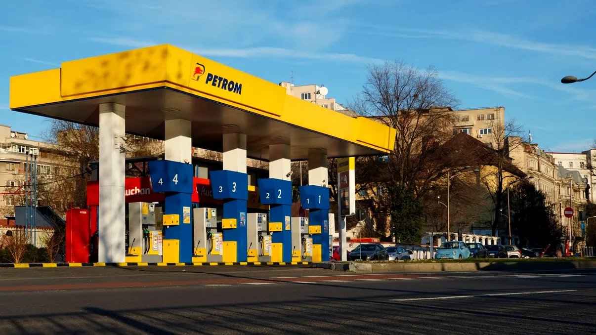 Prețurile pentru motorină și benzină azi, 16 aprilie. Benzinăriile unde carburantul s-a ieftinit vizibil