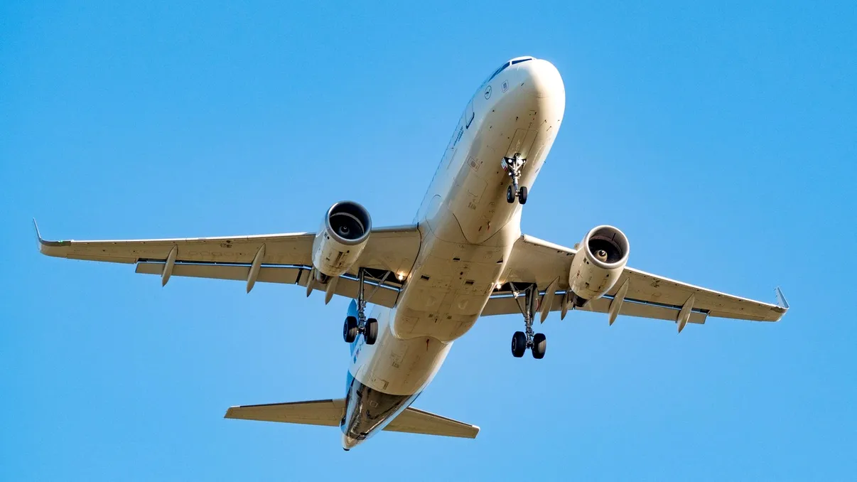 Vacanța de vară 2026, între cerere mare și temeri legate de combustibil. Anunţul făcut de Wizz Air pentru călătorii români