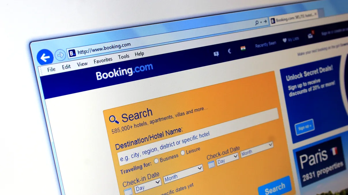 Booking.com ți-ar putea împinge cazări mai scumpe cu comisioane mai mare. Practica, subiect de investigații în Europa