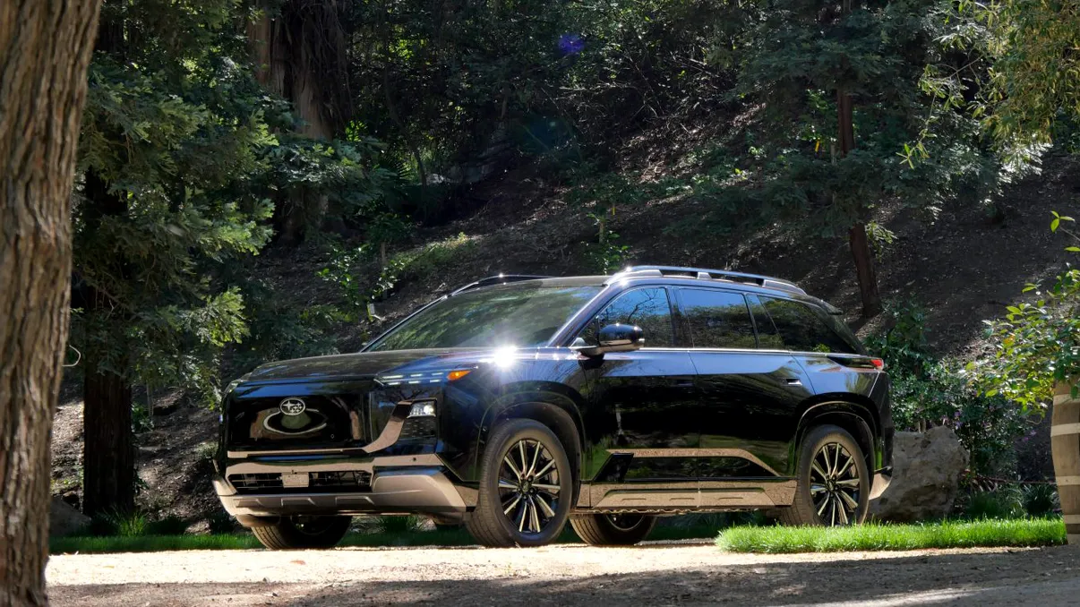 Noul SUV electric Subaru schimbă registrul: putere mare, 3 rânduri de scaune și autonomie de peste 480 km
