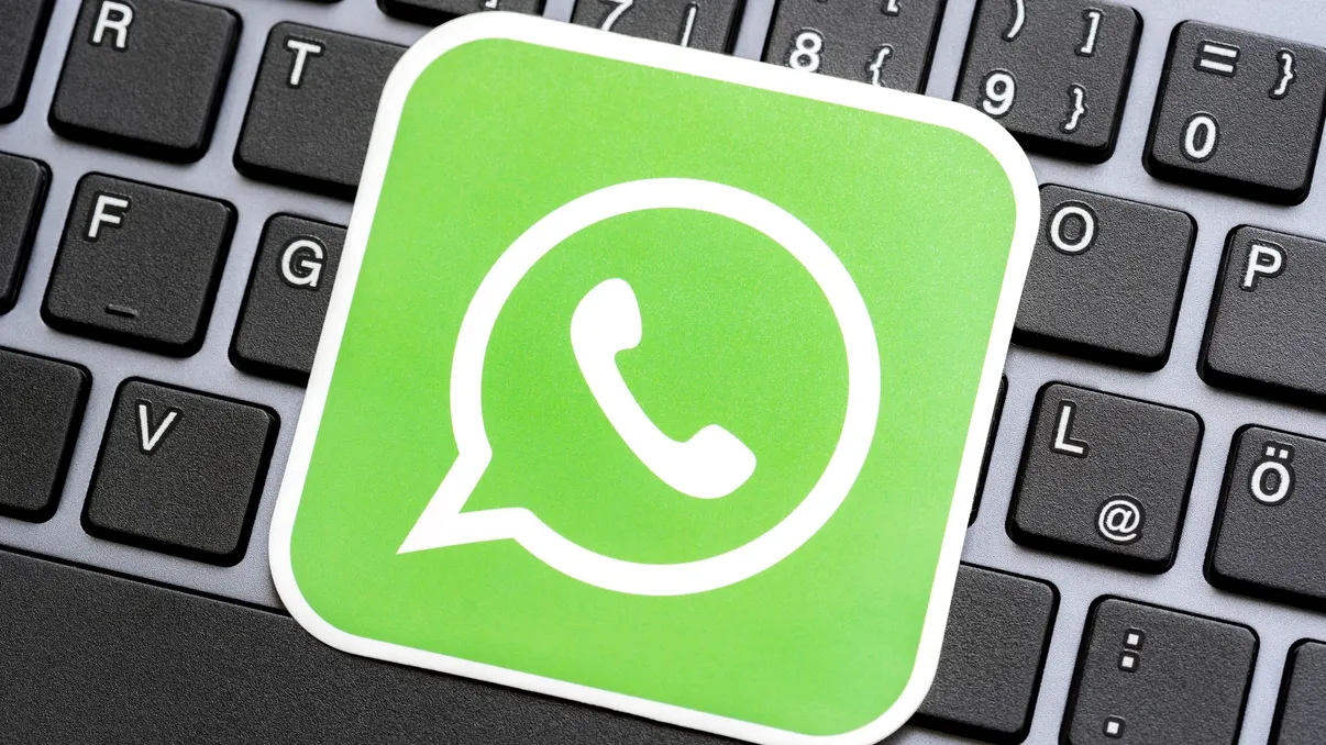 WhatsApp schimbă tot pe desktop: interfață colorată și funcții noi inspirate din mobil