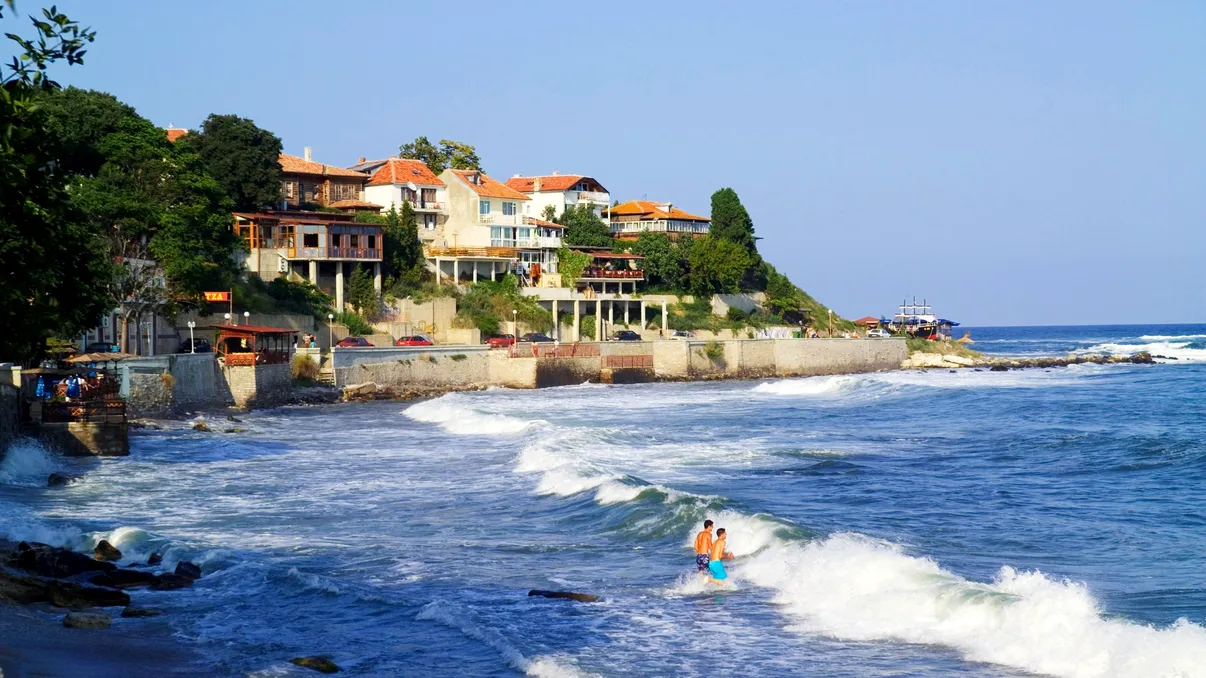 Destinaţii de vară ieftine şi aproape de România. Plajele pe care nu ai voie să le ratezi în 2026