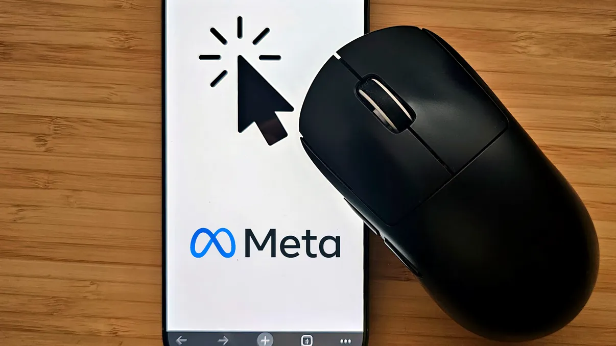 Meta vrea să-și antreneze AI-ul urmărind mișcările de mouse ale angajaților săi. De aici începe problema