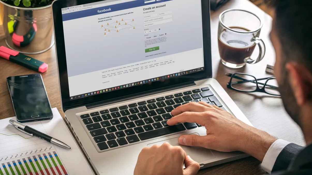 Poți fi concediat din cauza unei postări pe social media? Ce prevede Codul Muncii în România