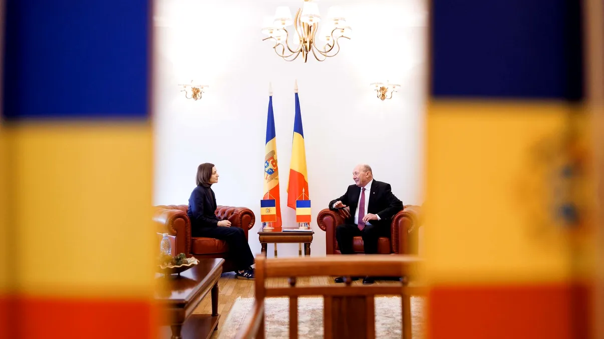 Ce drepturi și avantaje are cetățenia Republicii Moldova. Traian Băsescu, readus în rândul cetățenilor moldoveni. Miza politică din spatele gestului