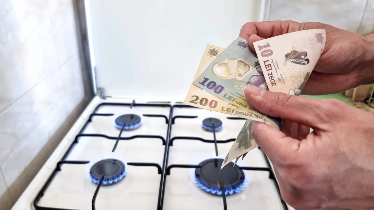 Scumpiri în lanț. Cu cât vor plăti în plus românii pentru gaze, energie şi carburanţi ca urmare a crizei politice. Tabel estimativ