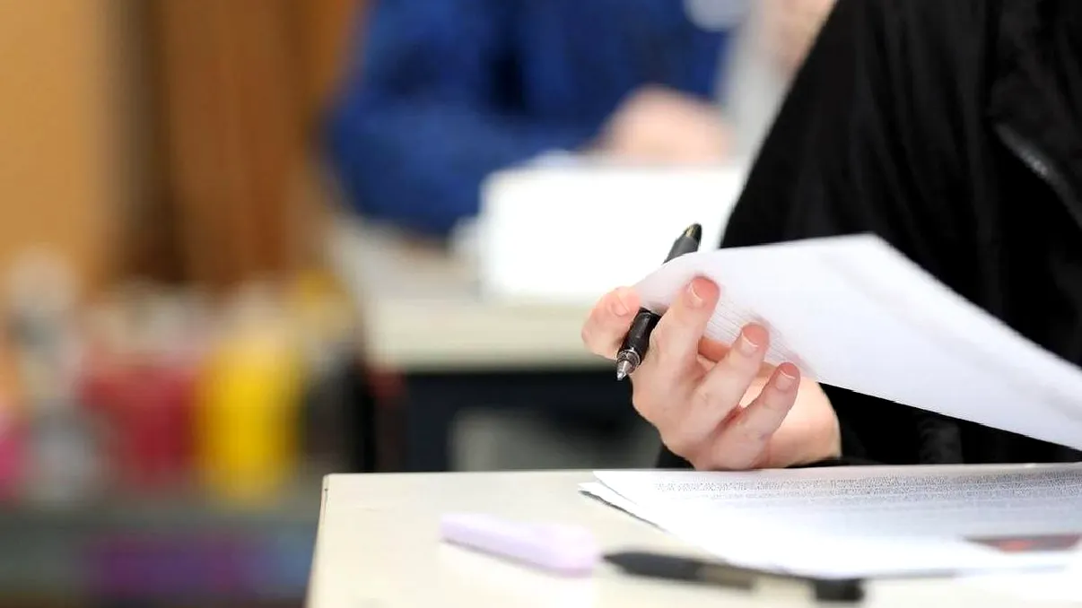 Subiecte Evaluare Națională clasa a VI-a 2026 la Limba română. Ce cerințe au avut elevii la testare