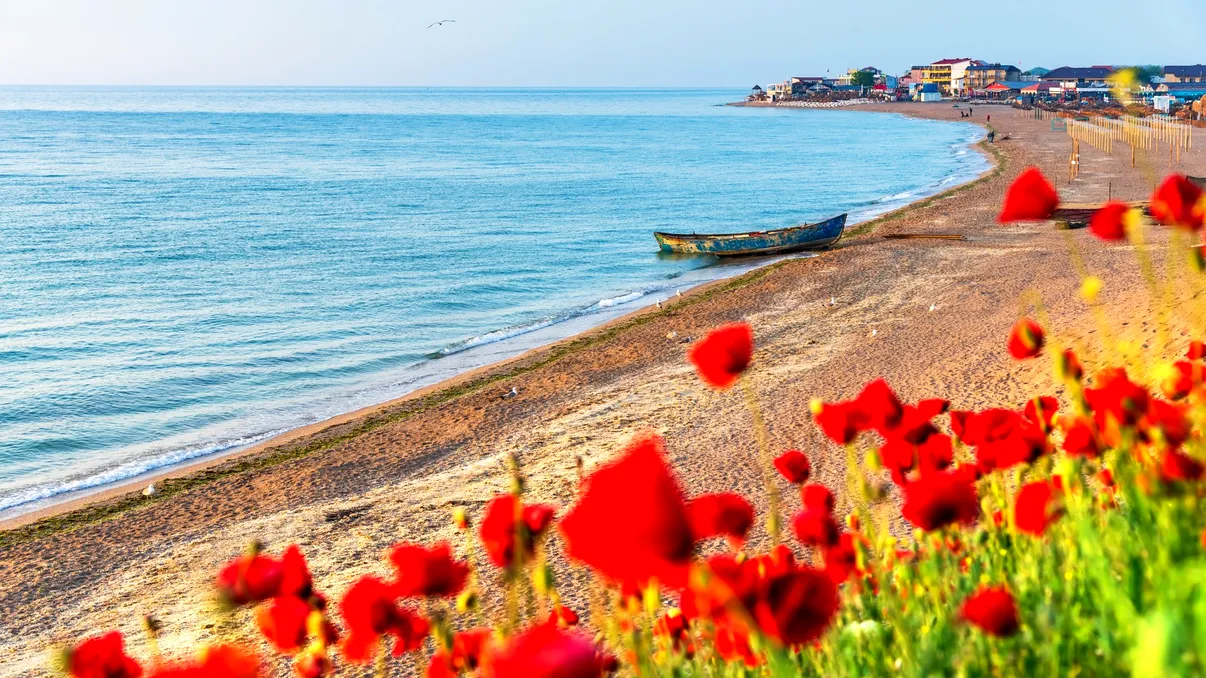 Vama Veche în 2026: istoria, farmecul pierdut și transformarea celei mai controversate destinații de la mare de 1 Mai