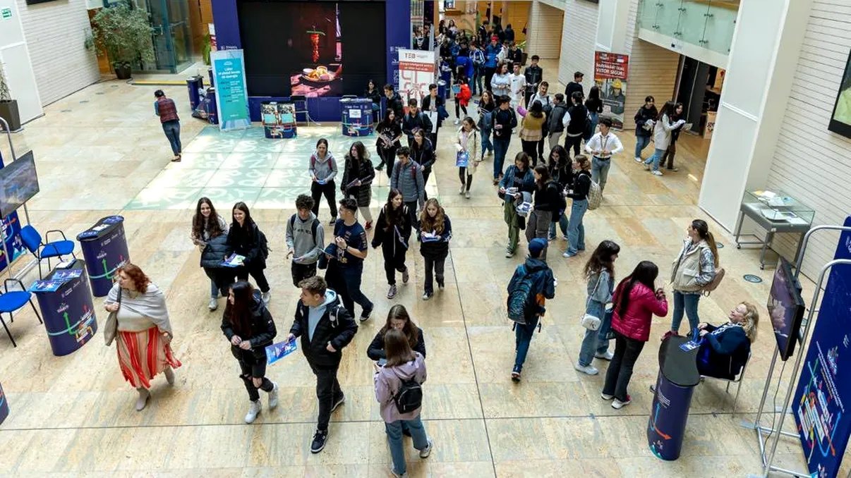 A început cel mai mare târg educațional din România. Participă 93 de licee și 12 universități