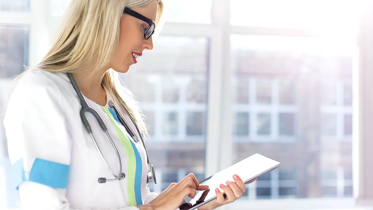 Adio telefoane și cozi la programări. Pacienții vor putea ajunge la medic printr-o platformă online națională