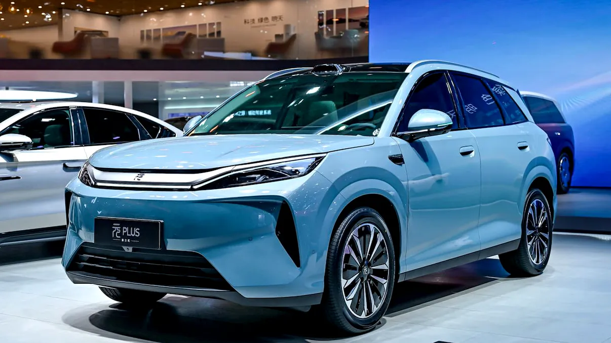 BYD Atto 3 explodează în China: SUV-ul electric de 15.200 de euro a strâns peste 30.000 de comenzi într-o săptămână