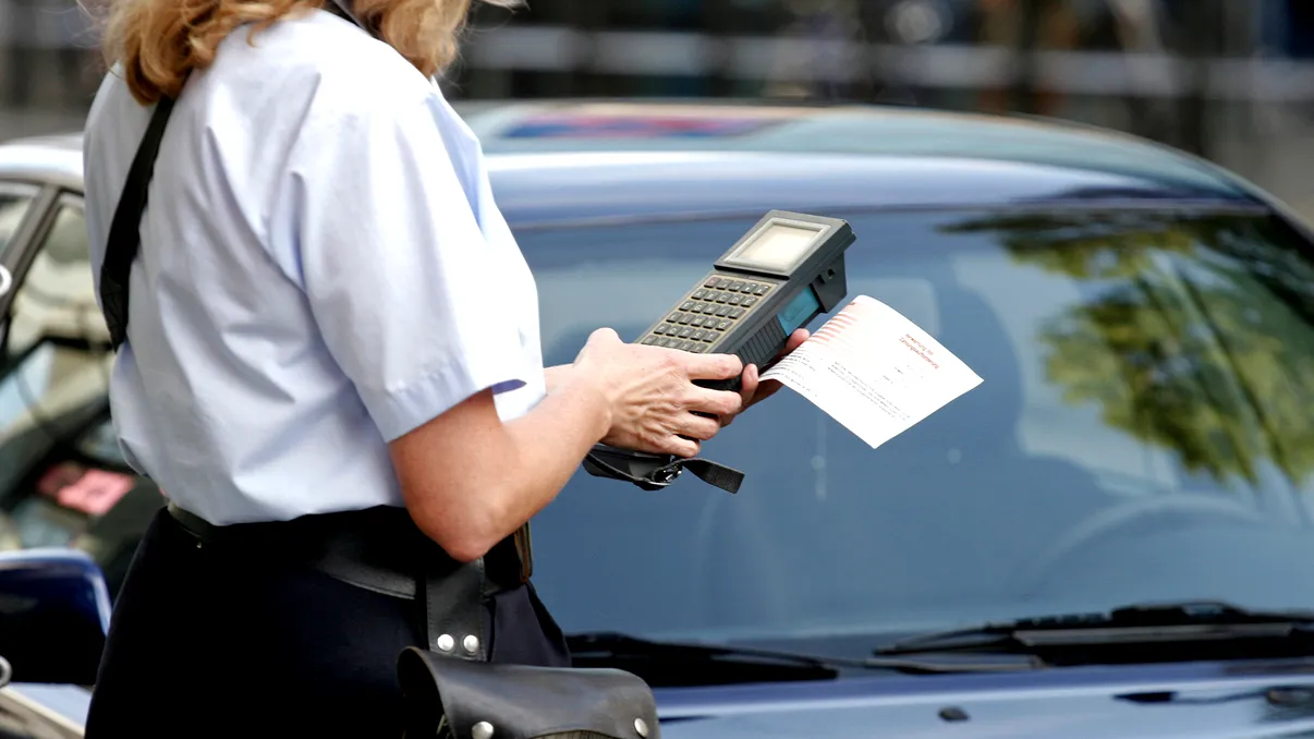 Ce trebuie să faci dacă primești o amendă în străinătate. Mulți șoferi români nu cunosc procedura