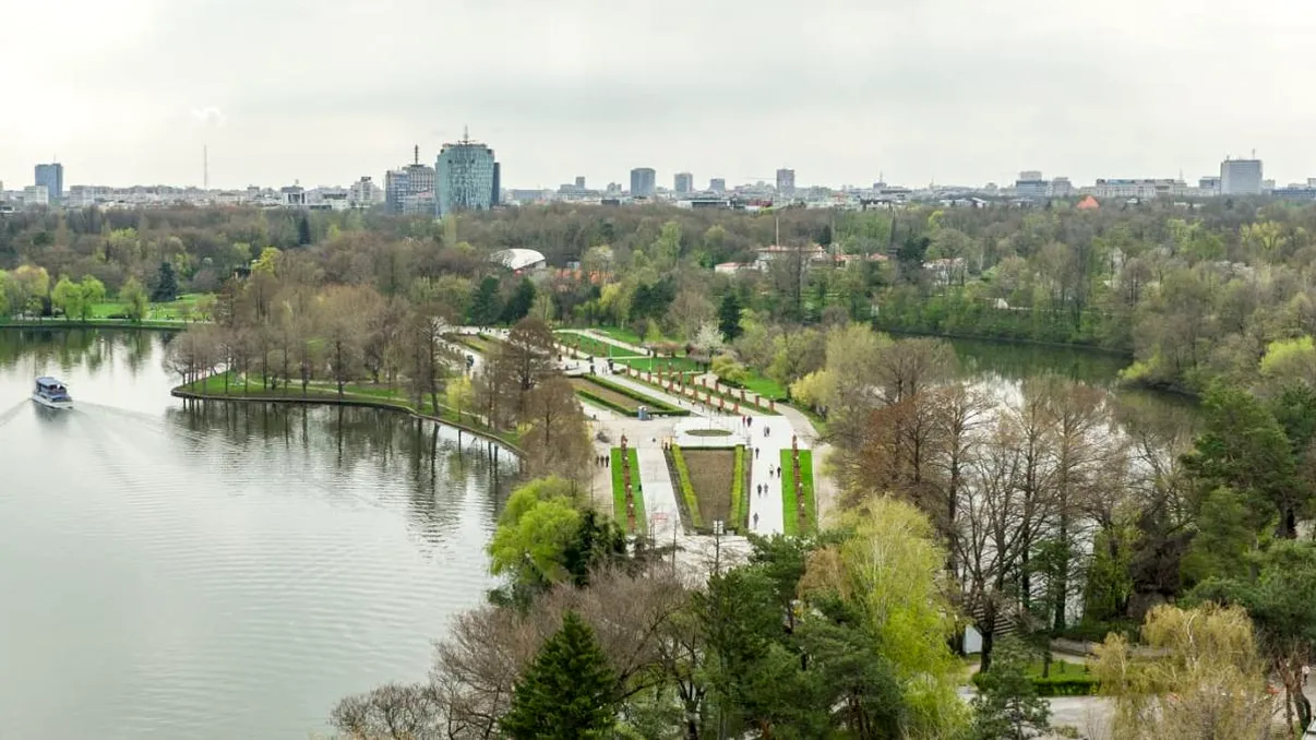 De ce va fi golit Lacul Herăstrău. Cât timp vor fi interzise pescuitul și sporturile nautice