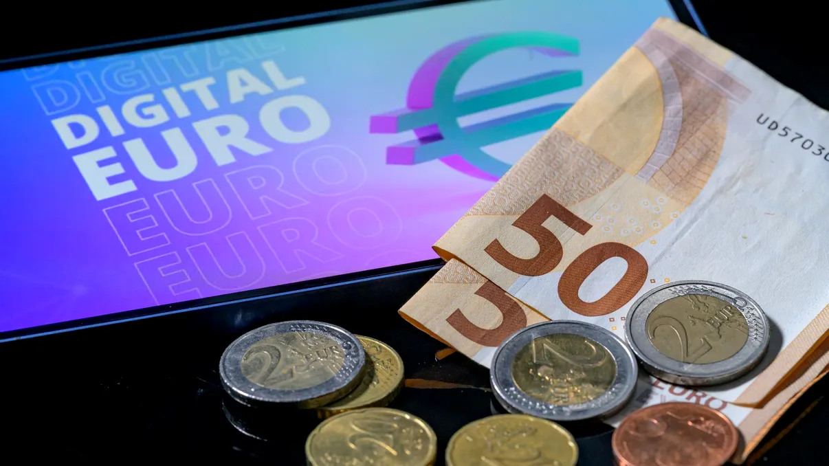 Euro digital se apropie de realitate. UE vrea să nu mai depindă de cardurile americane Visa și Mastercard