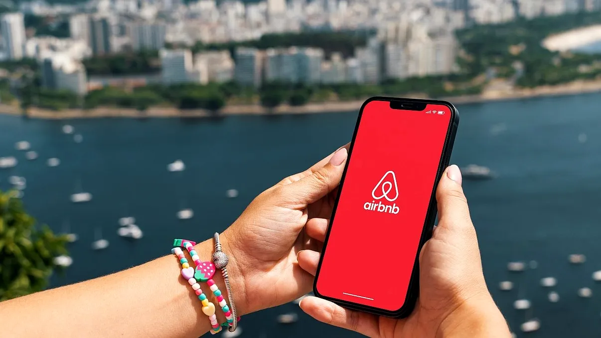 Mesajul la care nu trebuie să răspunzi după ce faci o rezervare pe Airbnb. Poți rămâne fără bani