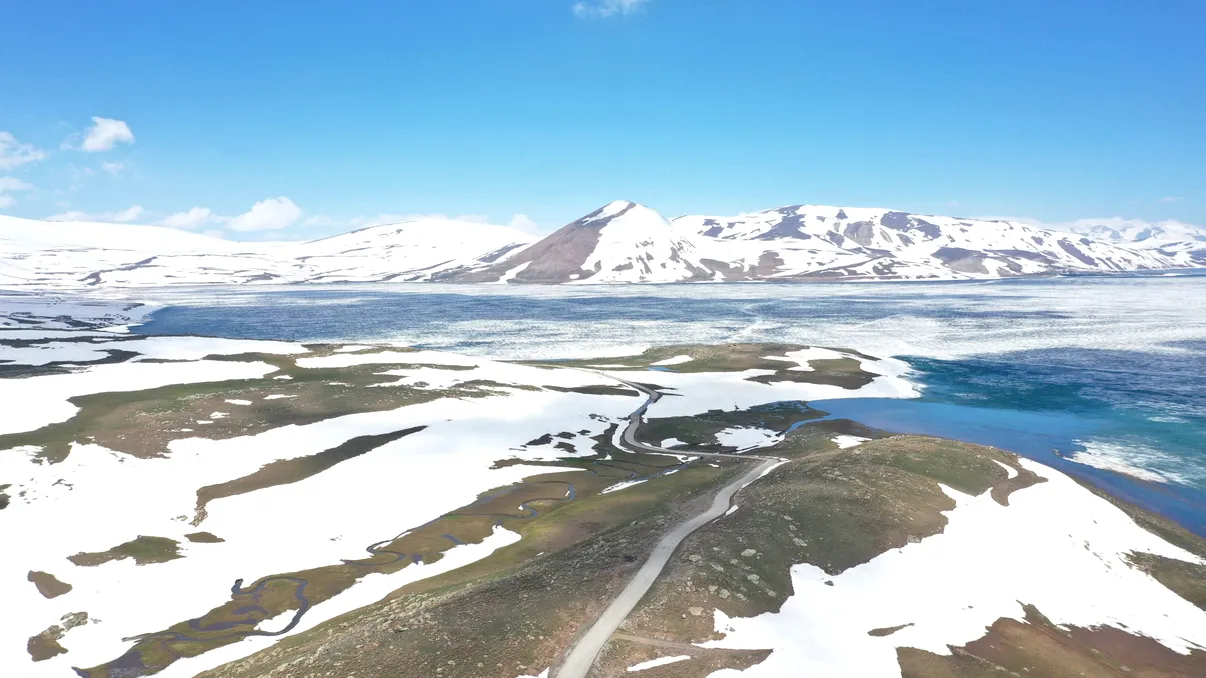 Descoperire surprinzătoare în Antarctica: inteligența artificială a scos la iveală peste 500 de cutremure ascunse sub gheață